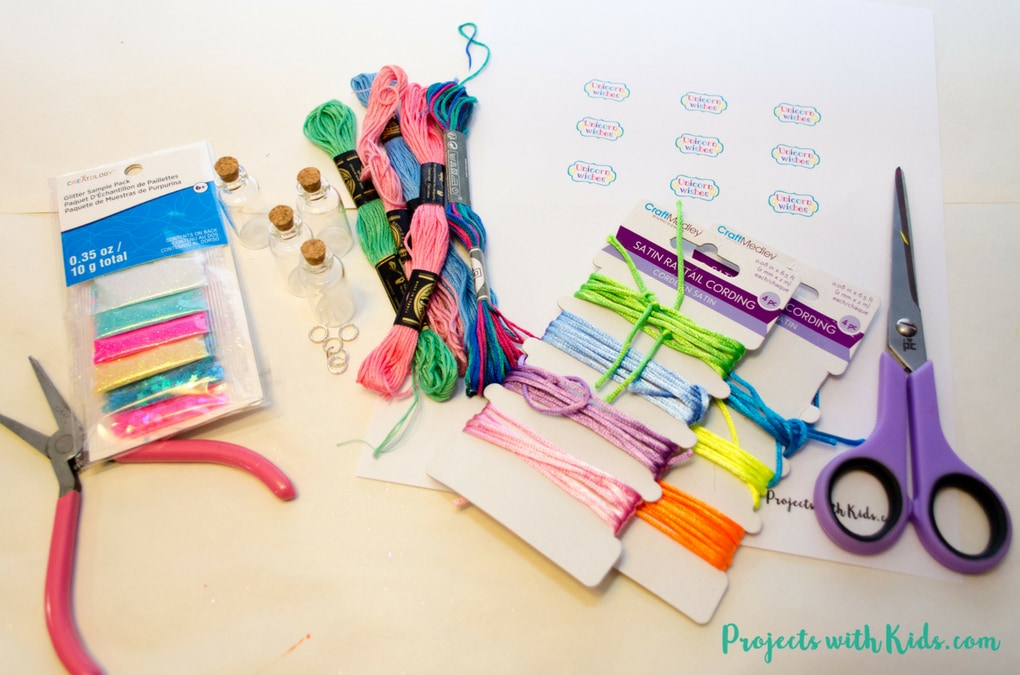 This unicorn necklace kids craft is magical! Kids will love creating their own jars of unicorn wishes and customizing their necklaces. The perfect craft for birthday parties, playdates and summer camp. Free printable labels are included, making these necklaces even more adorable! 