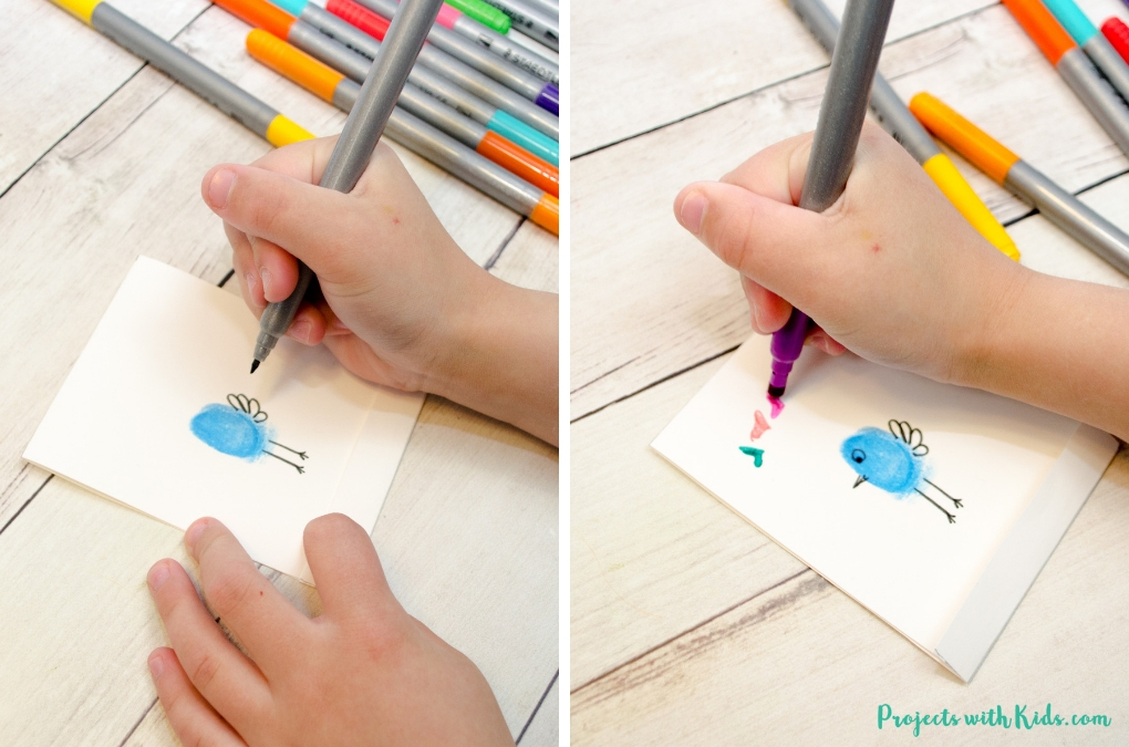 These DIY mini notebooks are absolutely adorable and using fingerprint art makes them the perfect handmade gift idea kids can make for Mother's Day, Father's Day or any occasion! Free notebook template included. 