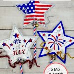 Kids will have fun making this easy 4th of July printable wand craft that can also be used as a noisemaker! 5 mix and match designs to choose from. #projectswithkids #4thofjulycrafts #patrioticcrafts #kidscrafts